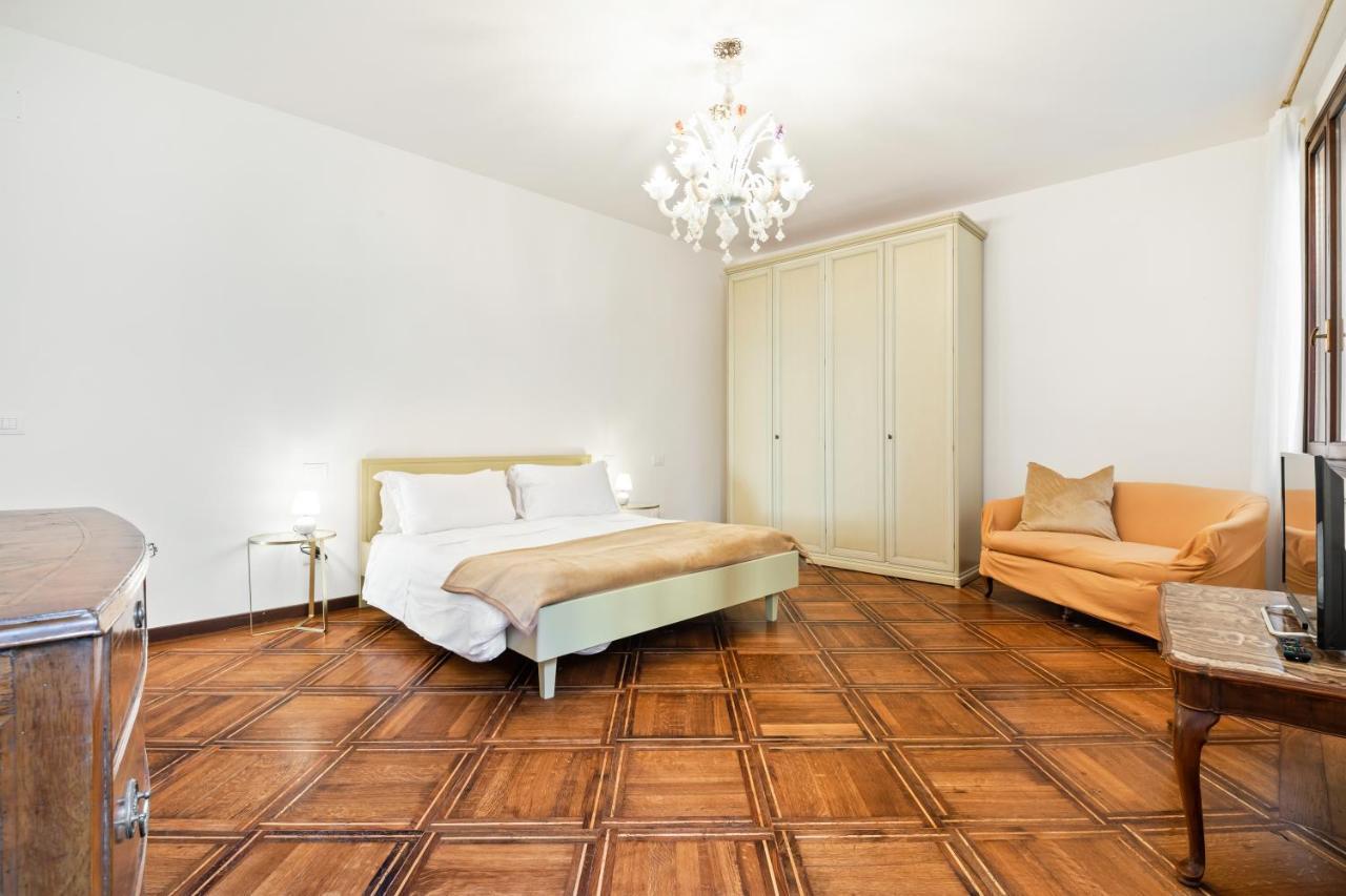Del Remer Apartment - 5Mins From San Marco Sq البندقية المظهر الخارجي الصورة